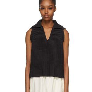 Deveaux New York Sleeveless Knit Top